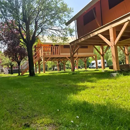 Parque de Campismo Au Bord De Loire Gennes-Val-de-Loire