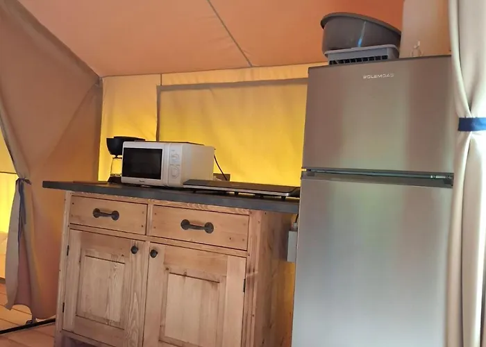 Кемпинг Au Bord De Loire Gennes-Val-de-Loire